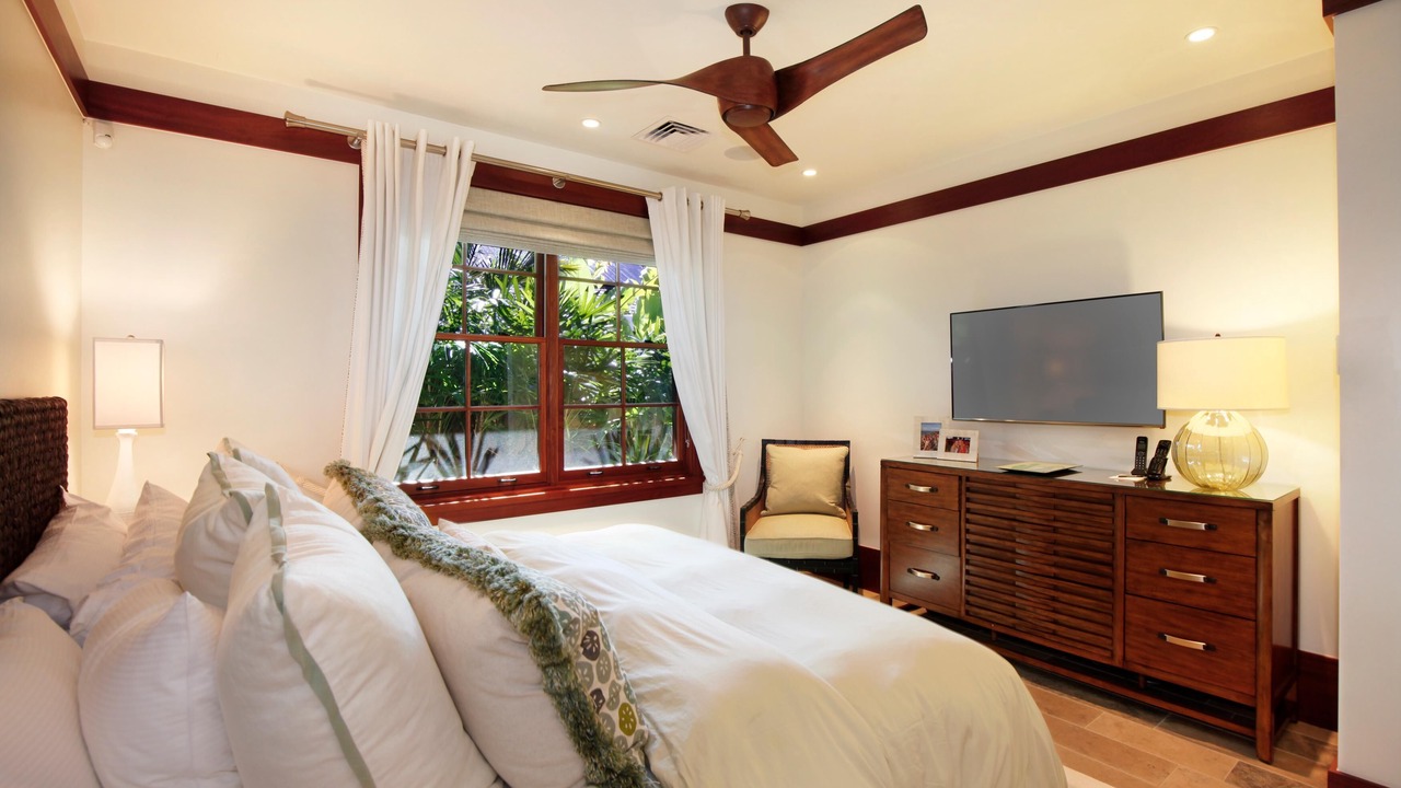 Photo of Bedroom in Poipu