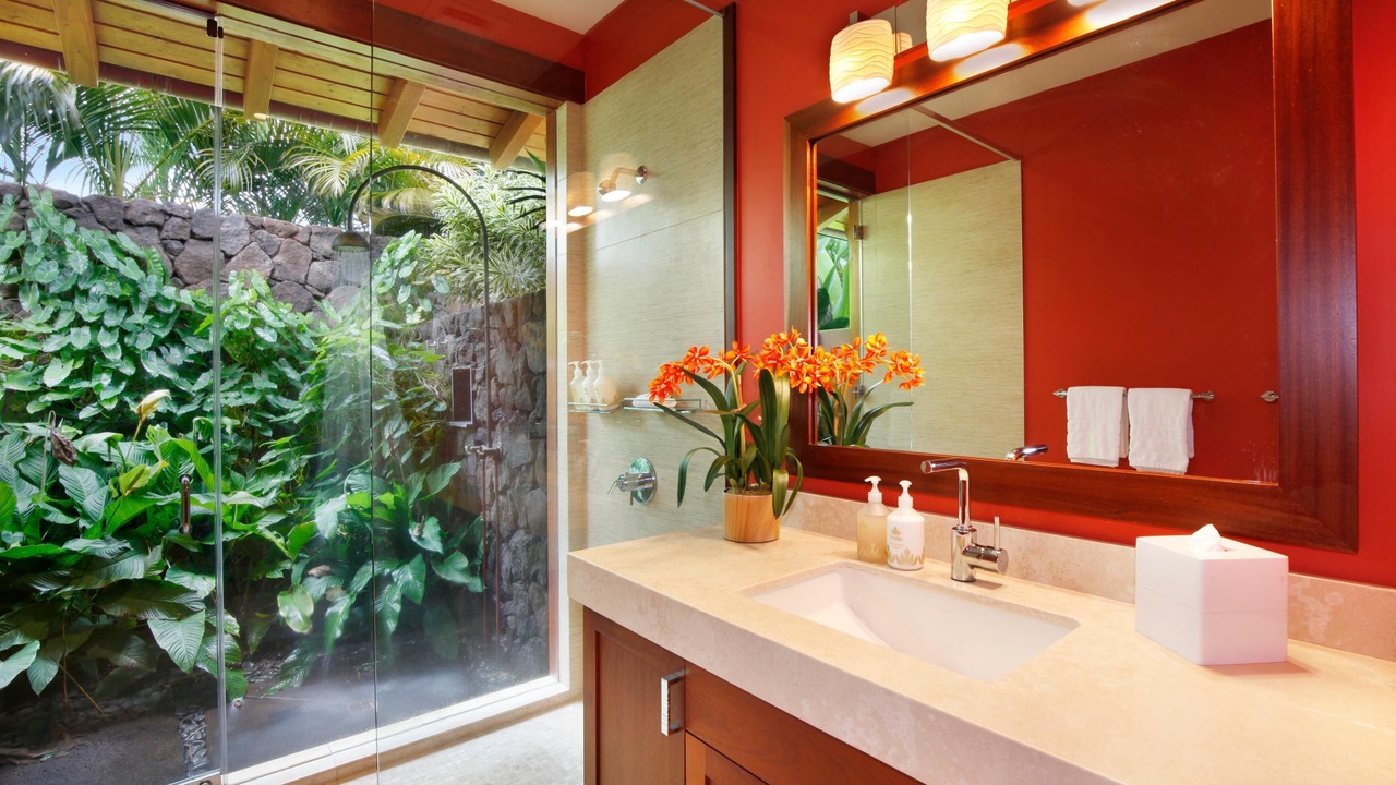 Photo of Bathroom in Poipu