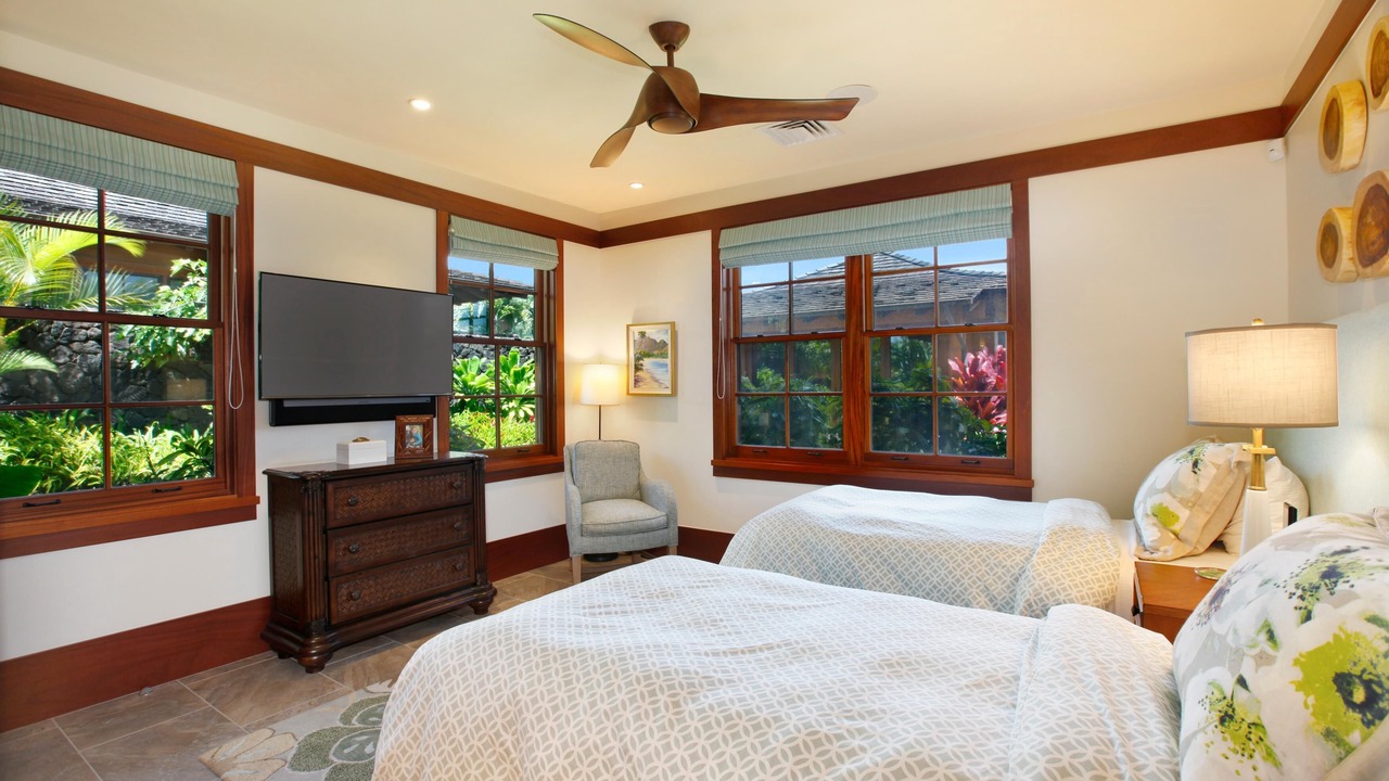 Photo of Bedroom in Poipu