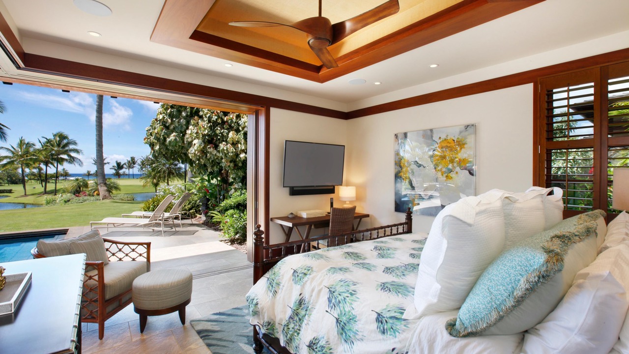 Photo of Bedroom in Poipu