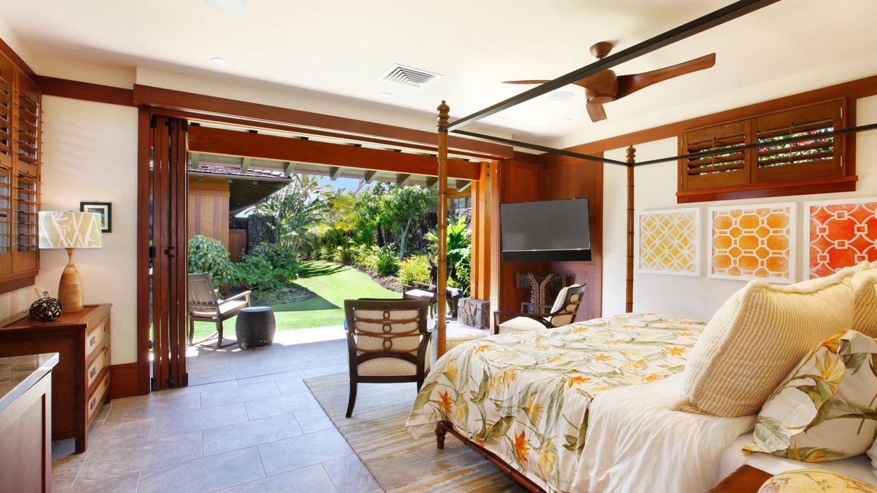 Photo of Bedroom in Poipu