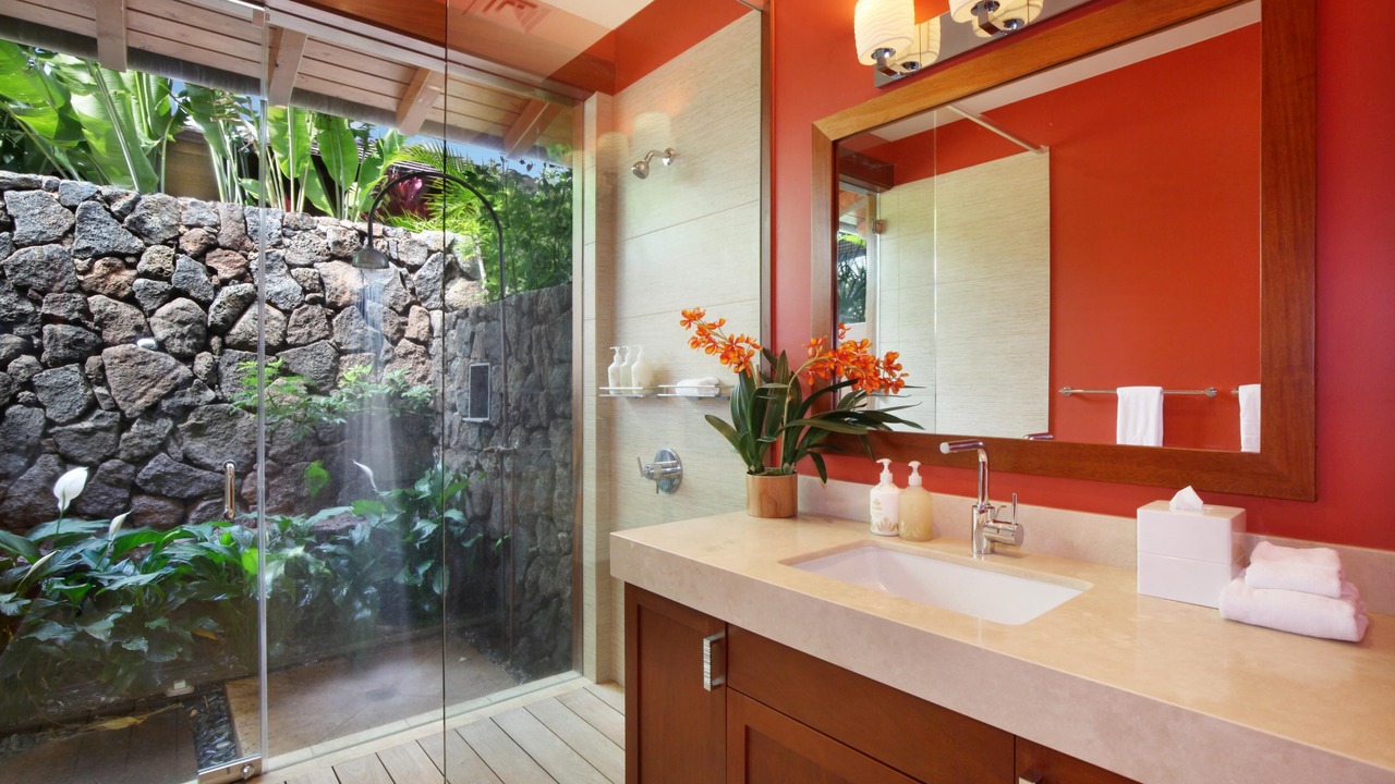 Photo of Bathroom in Poipu