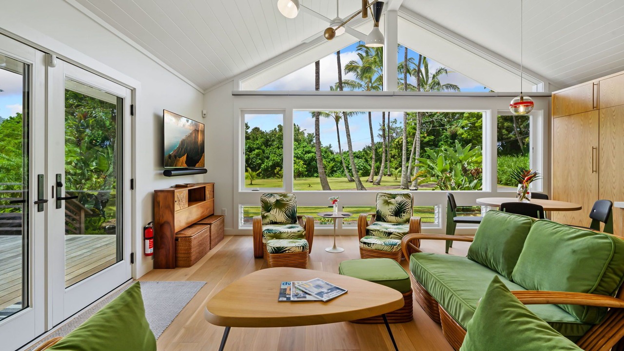 Photo of Livingroom in Kilauea