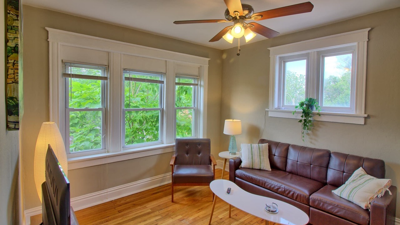 Photo of Livingroom in Tower Grove East