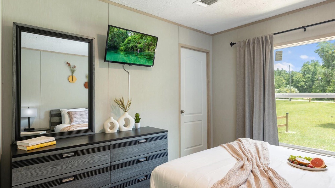 Photo of Bedroom in Lake City