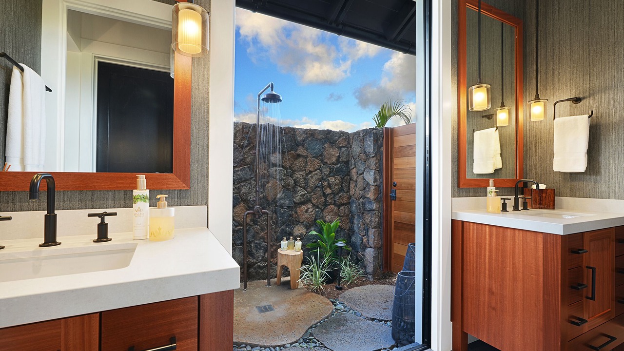 Photo of Bathroom in Poipu