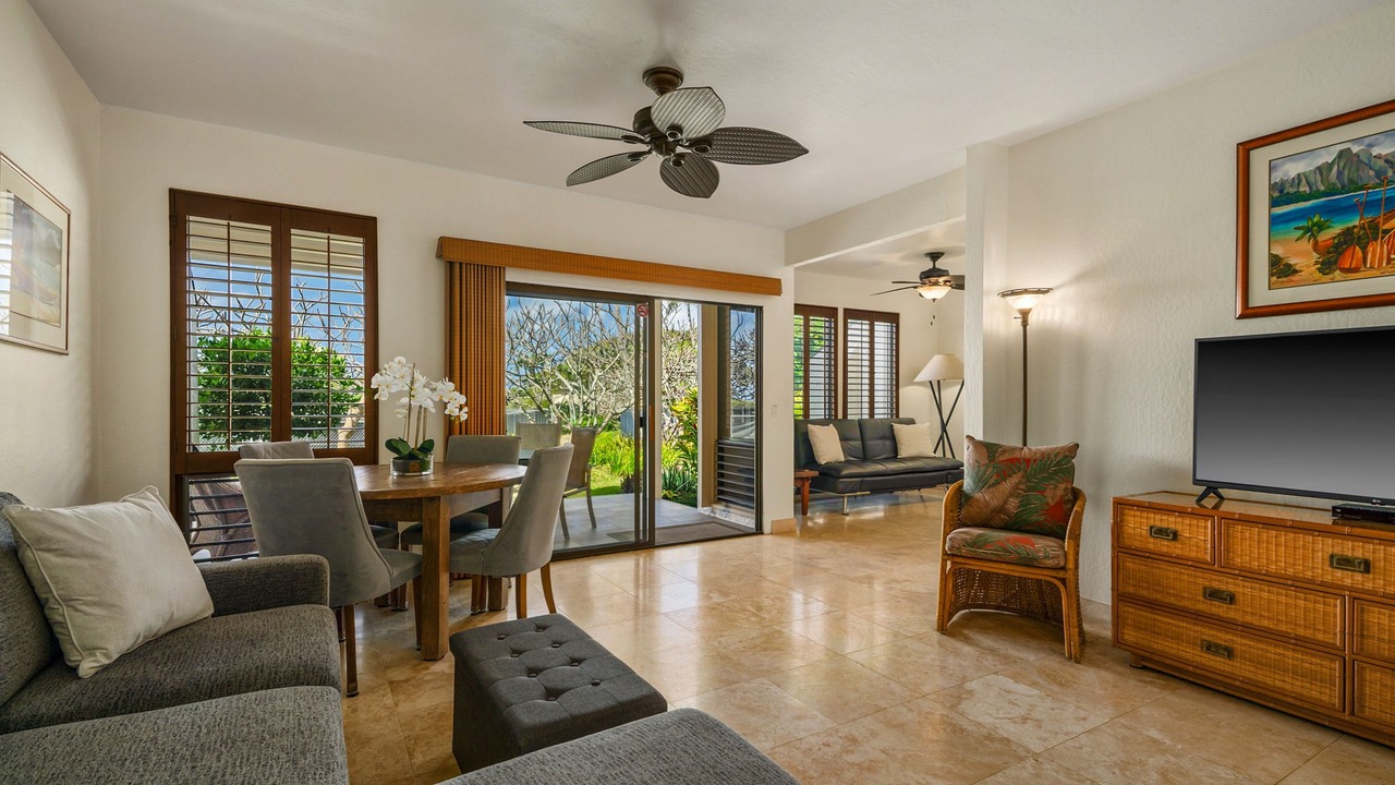Photo of Livingroom in Bayview