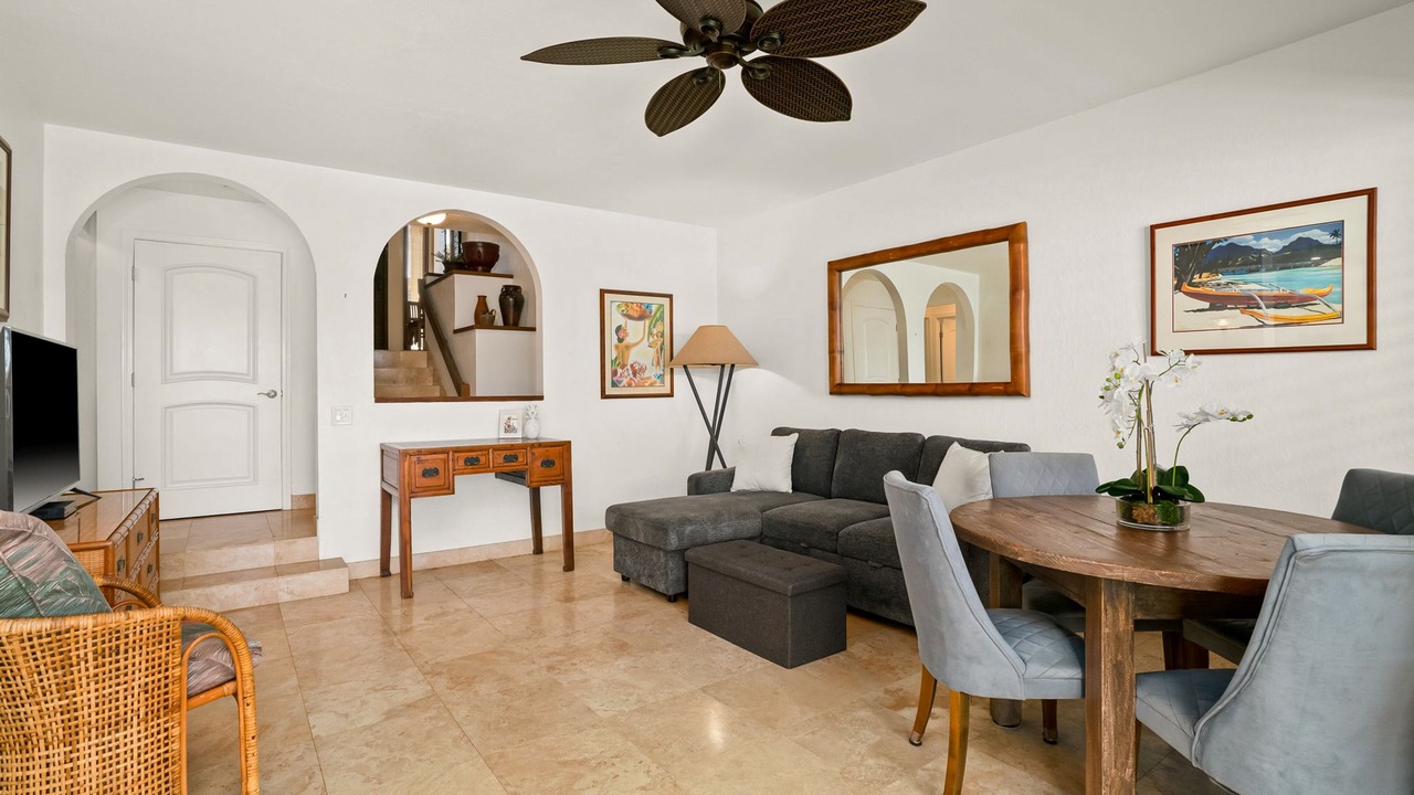 Photo of Livingroom in Bayview