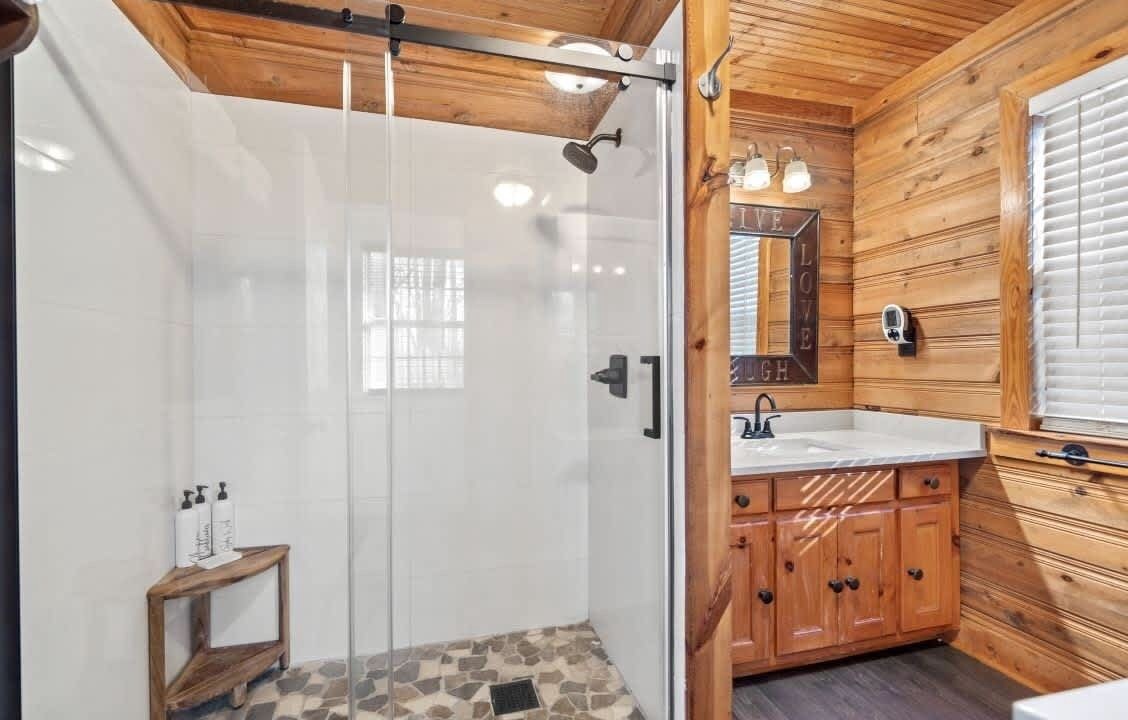 Photo of Bathroom in Eatonton