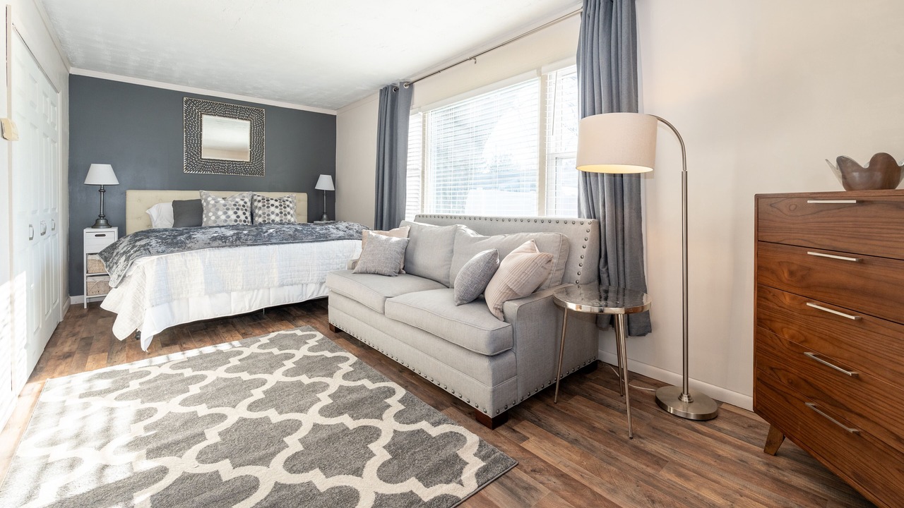 Photo of Bedroom in Glens Falls
