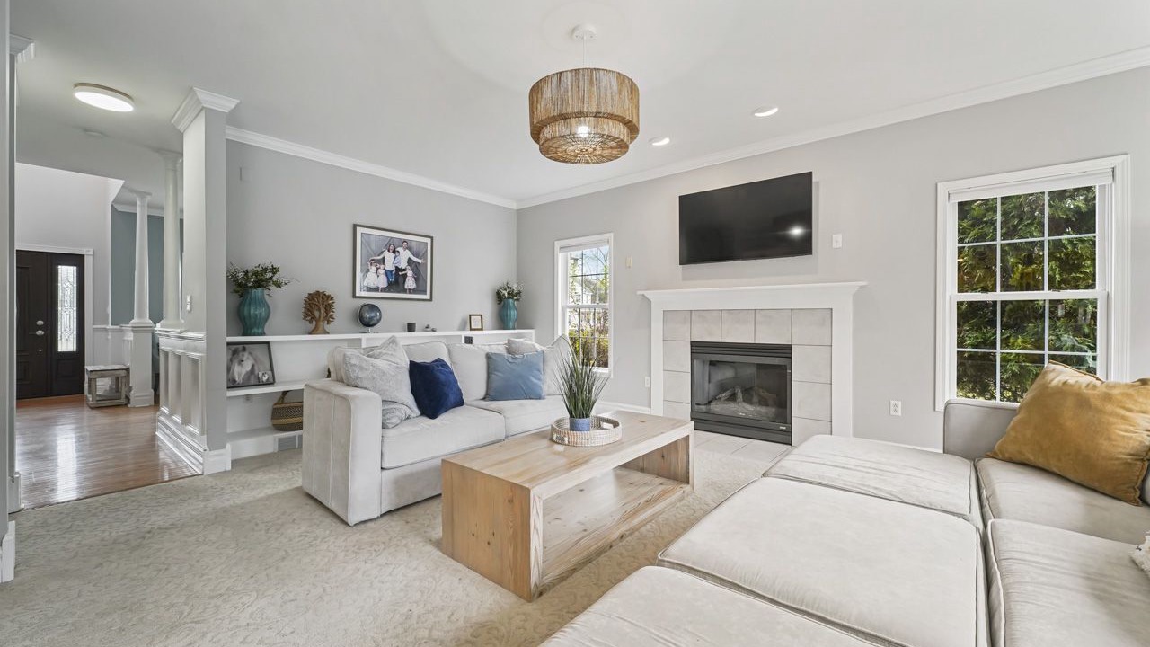 Photo of Livingroom in Saratoga Springs