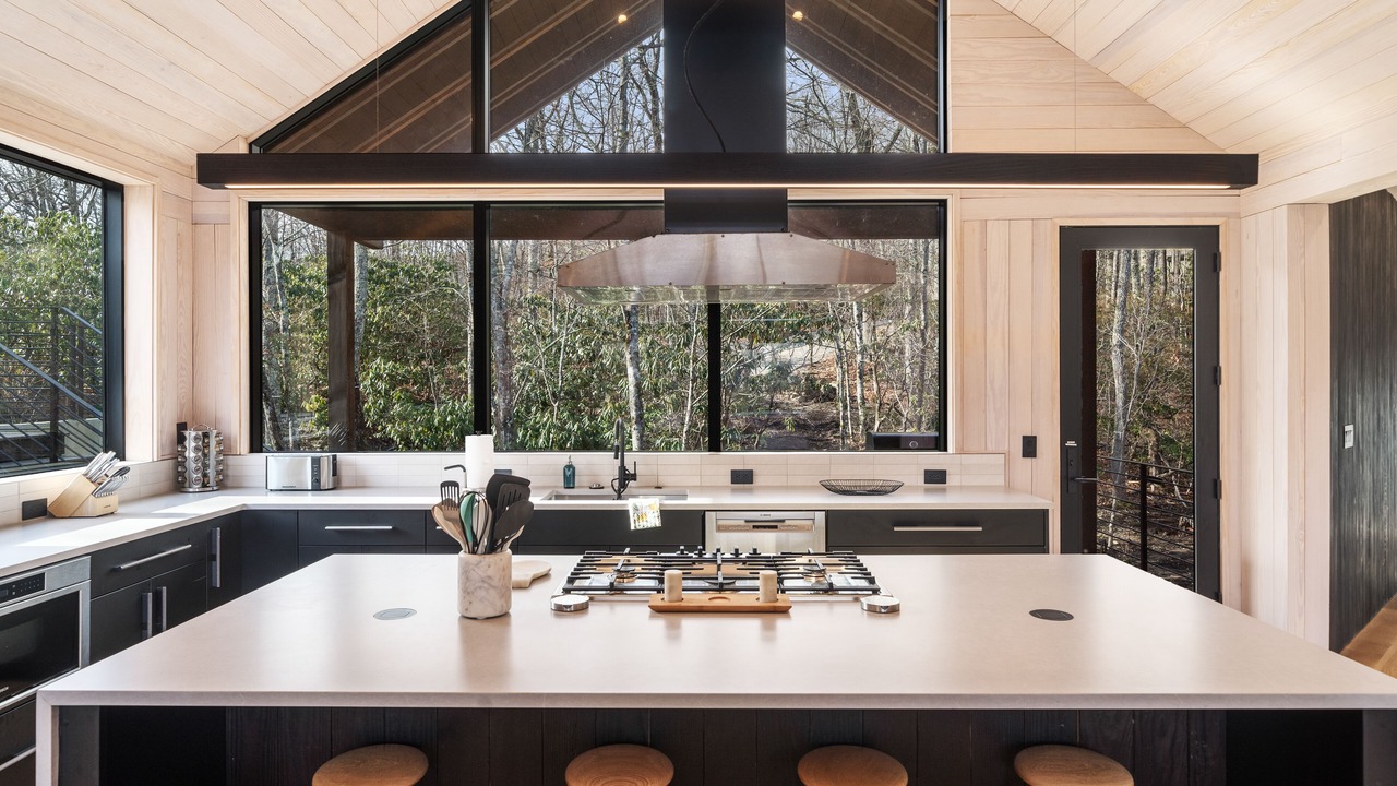 Photo of Kitchen in Laurel Ridge