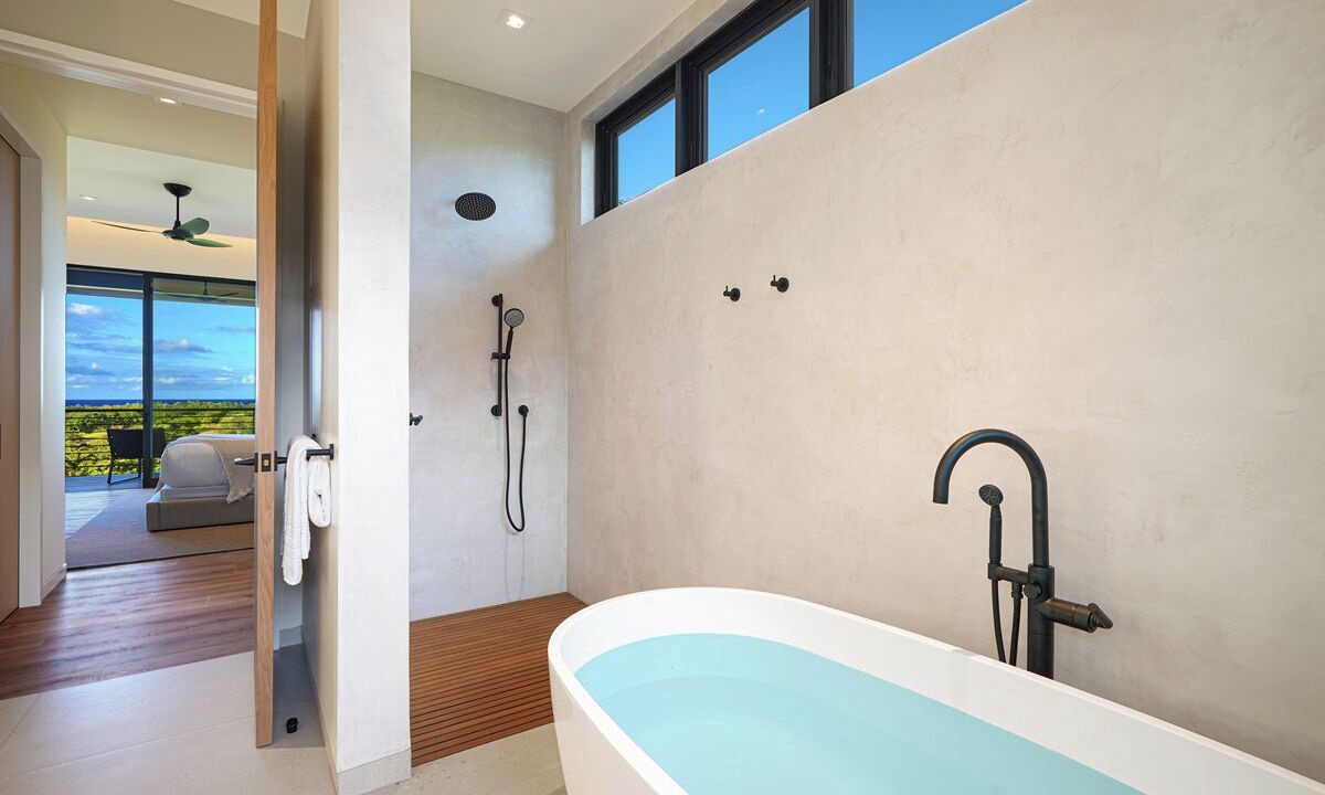 Photo of Bathroom in Poipu