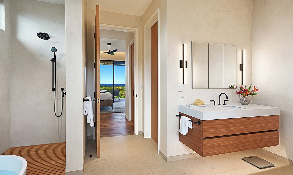 Photo of Bathroom in Poipu