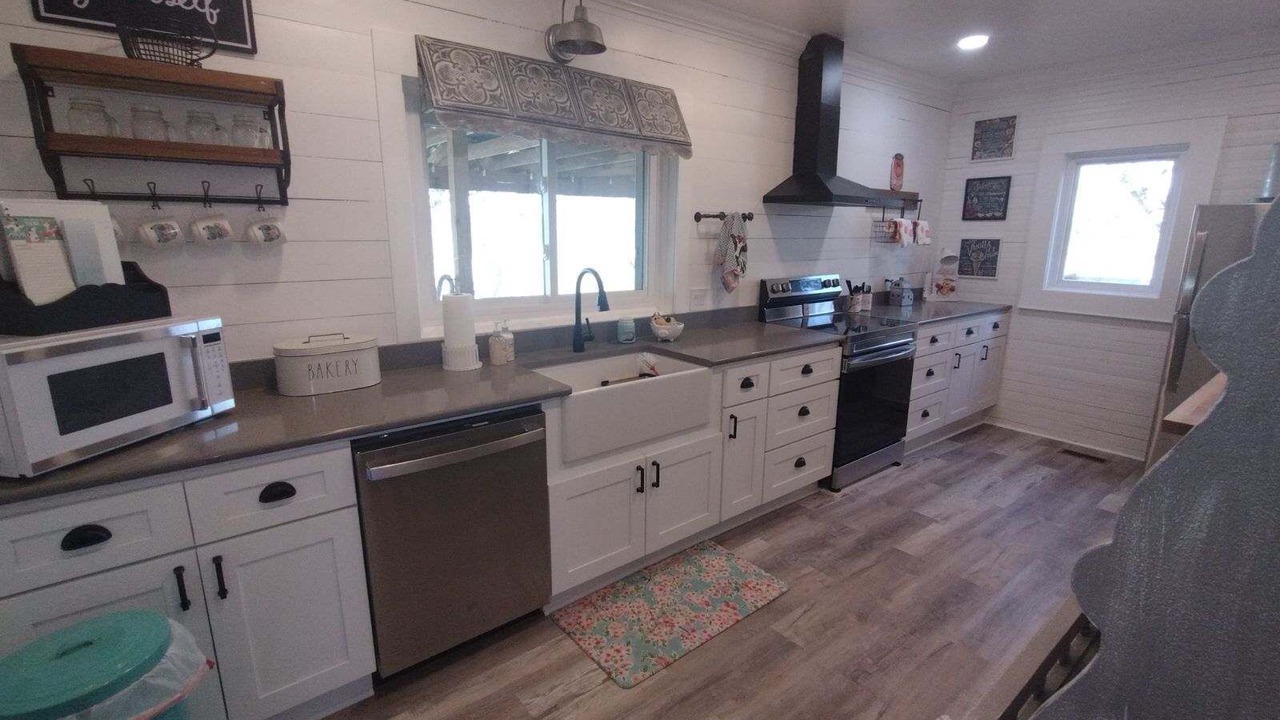 Photo of Kitchen in Brooks County
