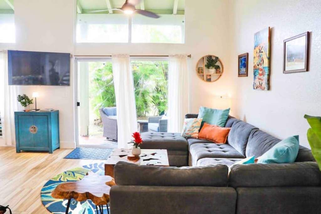 Photo of Livingroom in Queen Emmas Bluffs