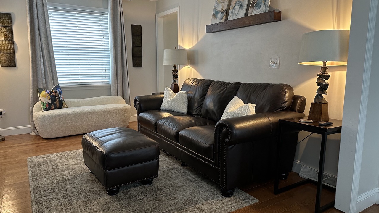 Photo of Livingroom in Saratoga Springs