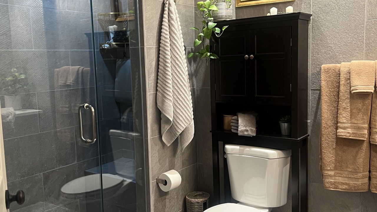 Photo of Bathroom in Roswell