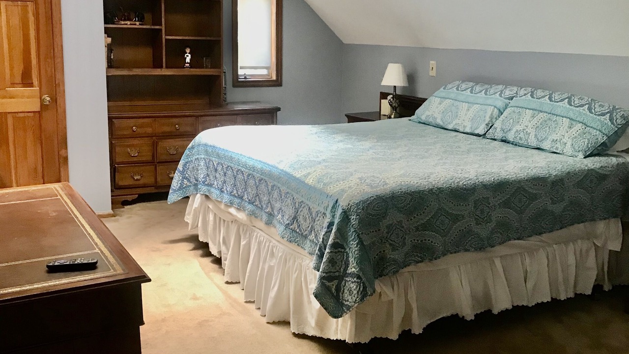 Photo of Bedroom in Saratoga Springs