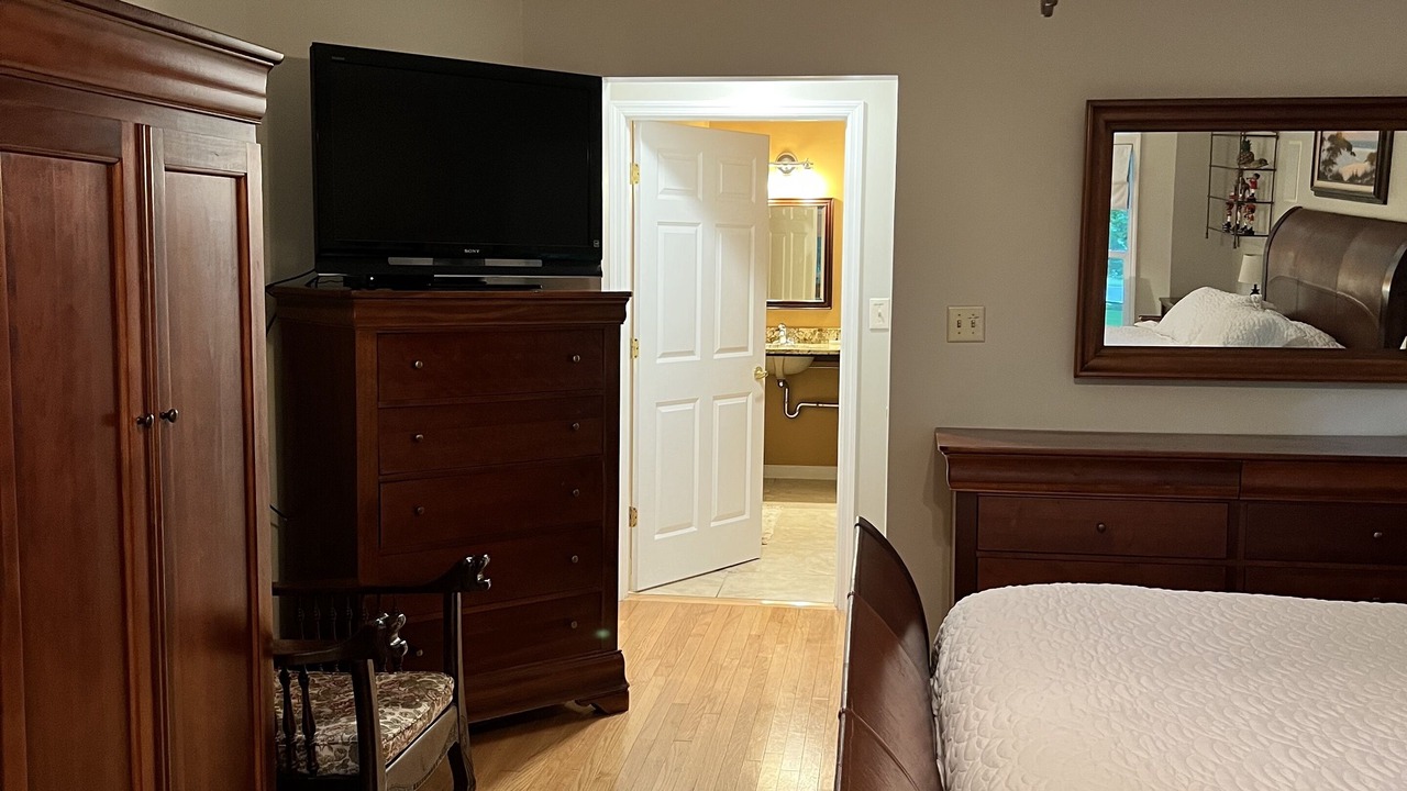 Photo of Bedroom in Saratoga Springs