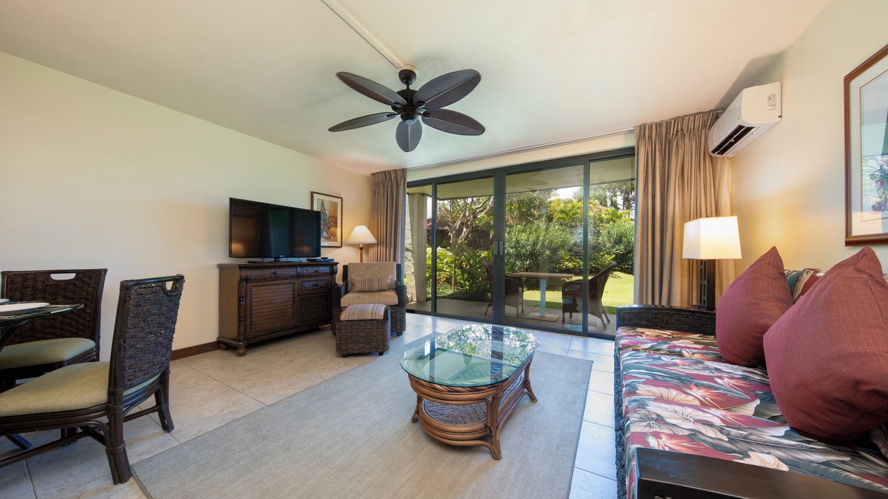 Photo of Livingroom in Princeville