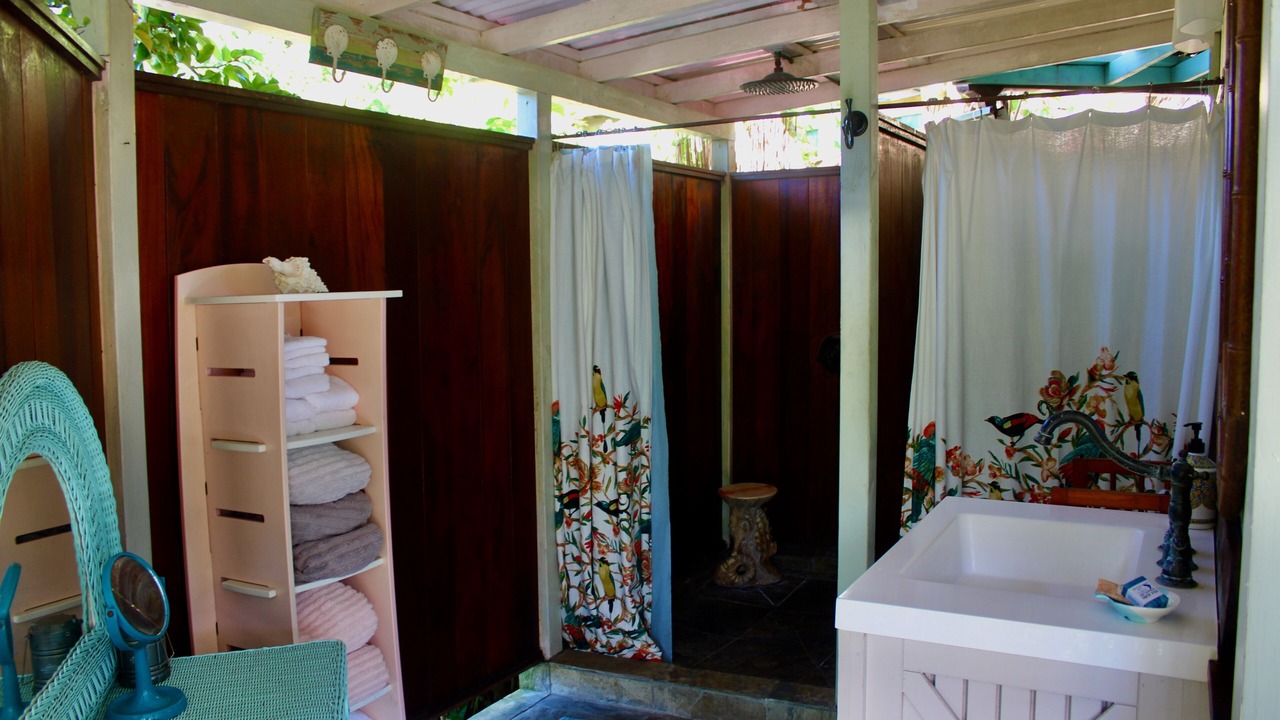 Photo of Bathroom in Wainiha