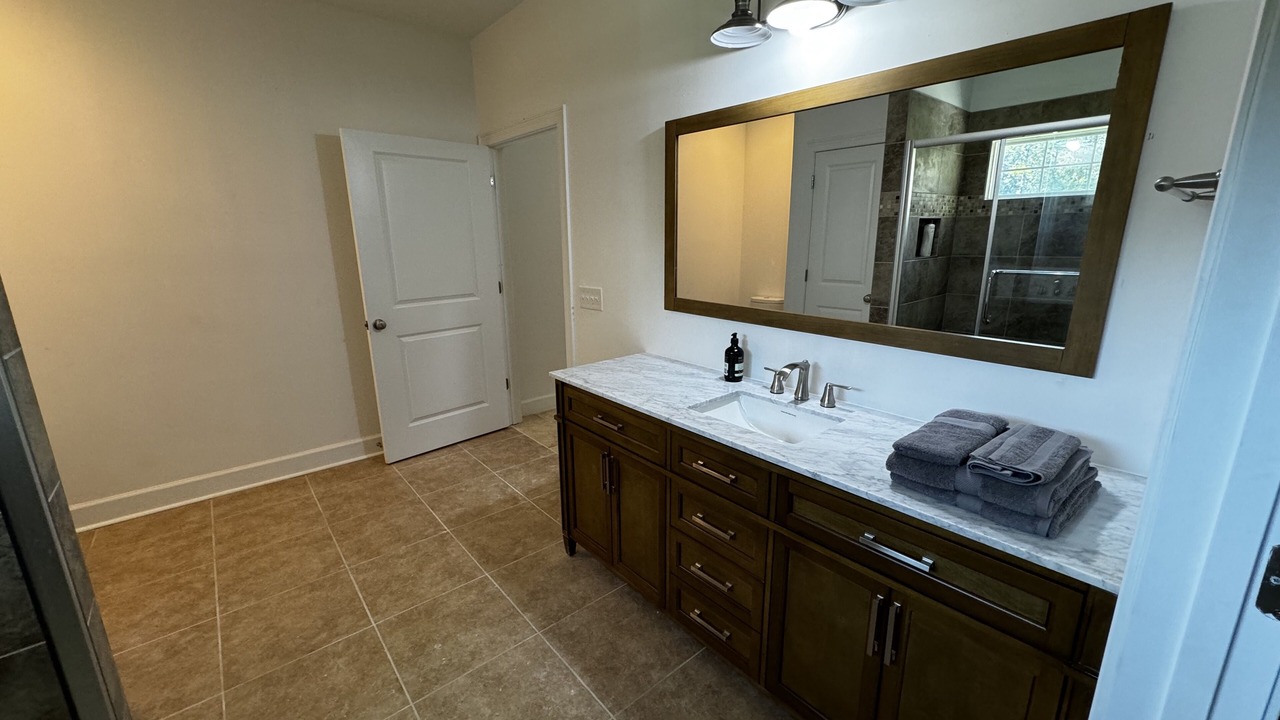 Photo of Bathroom in Kingsland