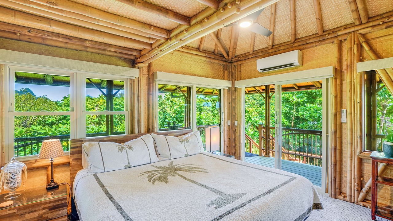 Photo of Bedroom in Wainiha