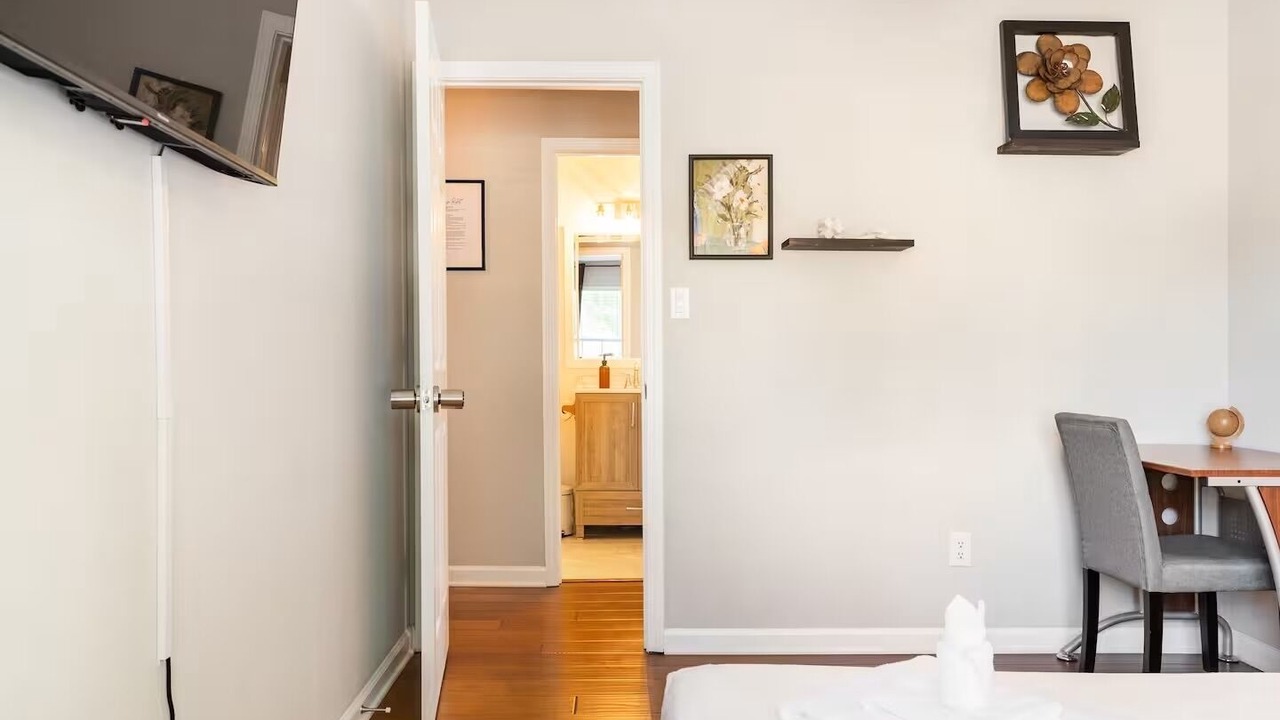 Photo of Bedroom in Lawrenceville