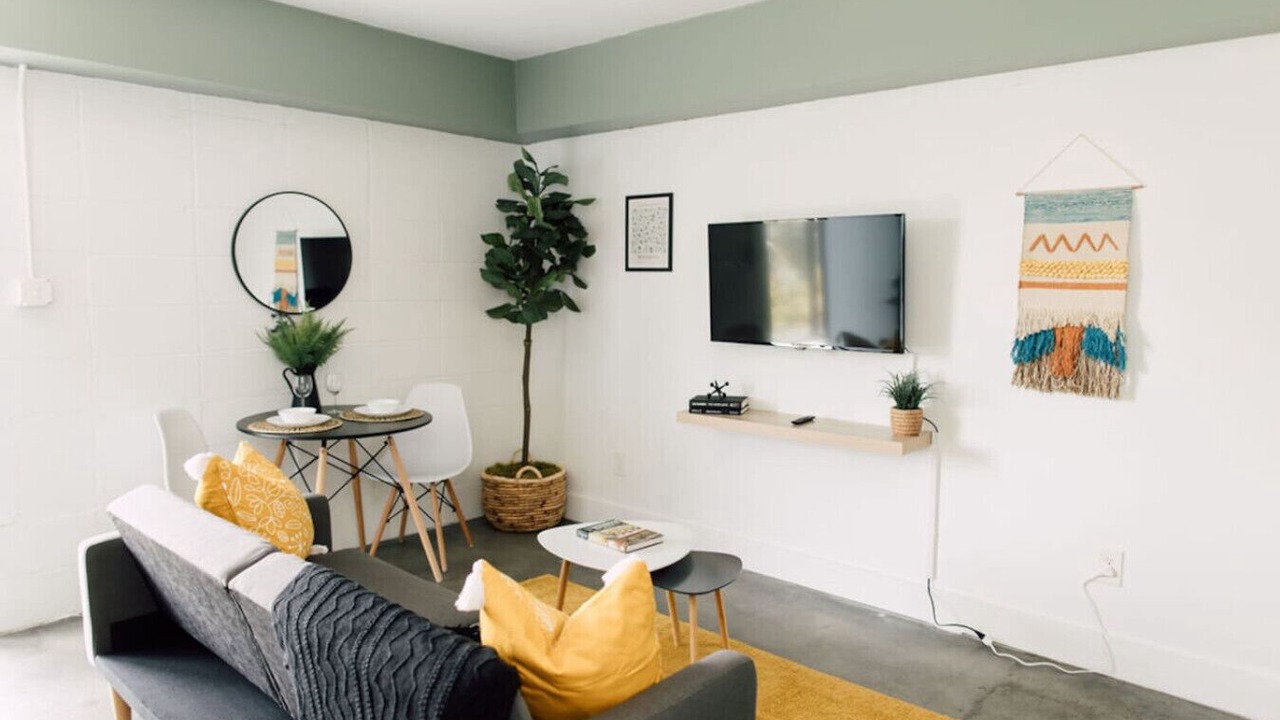 Photo of Livingroom in Virginia Highland