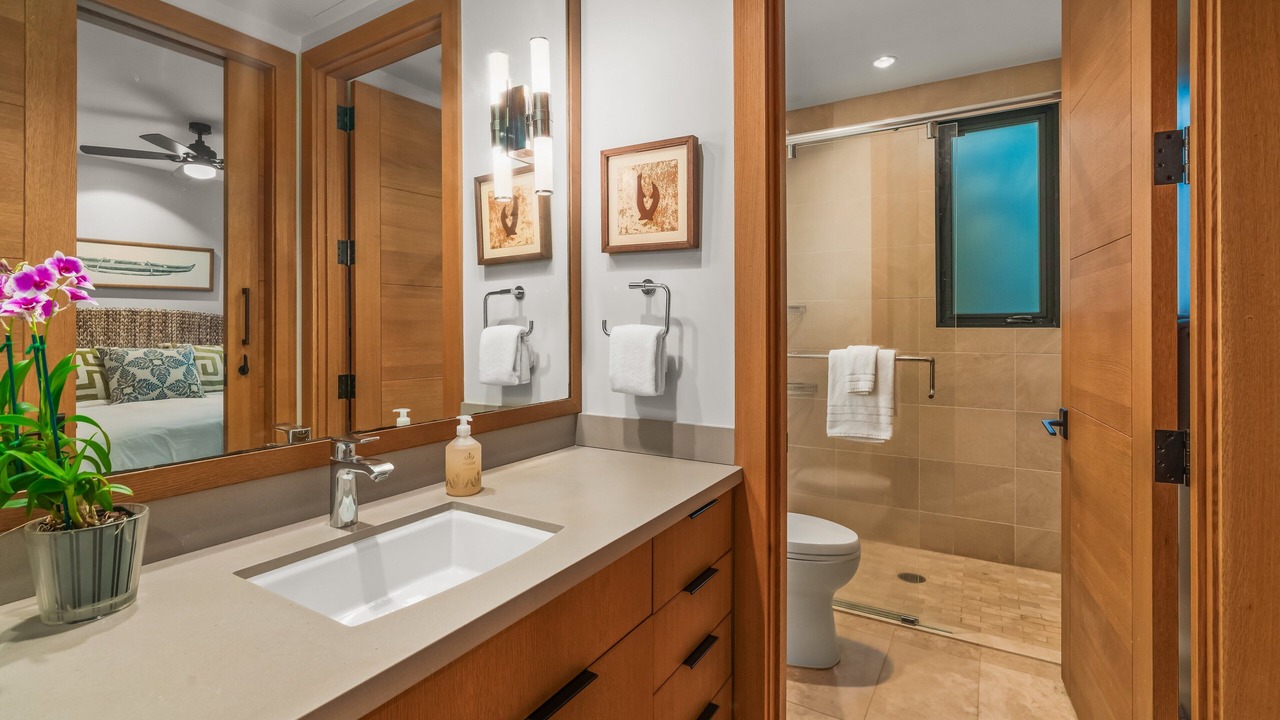 Photo of Bathroom in Poipu