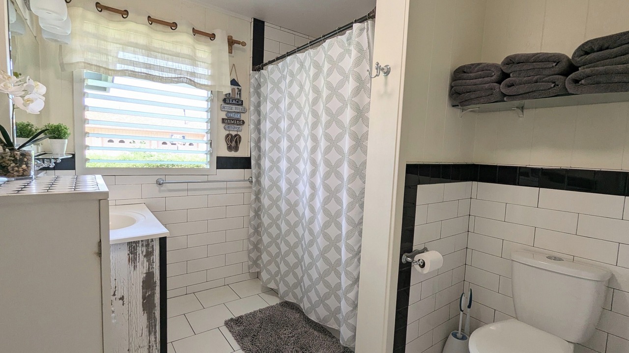 Photo of Bathroom in Kekaha