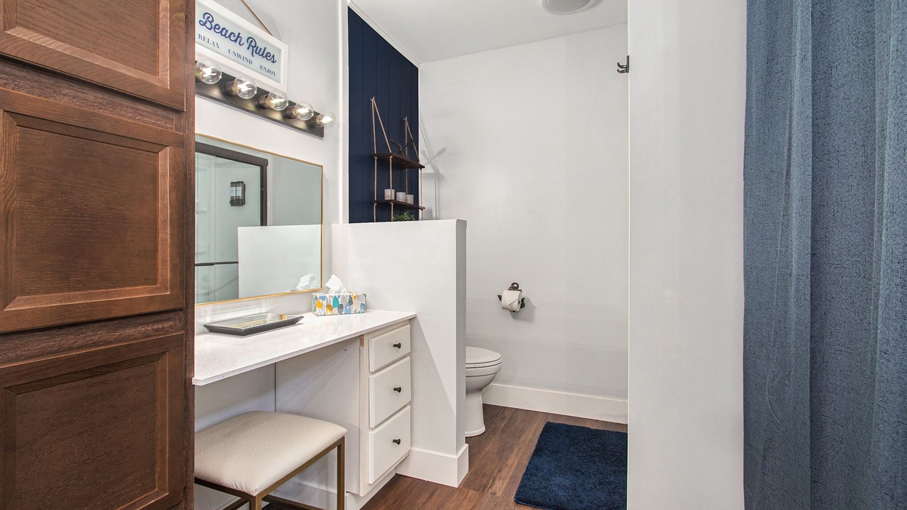 Photo of Bathroom in Lakeside