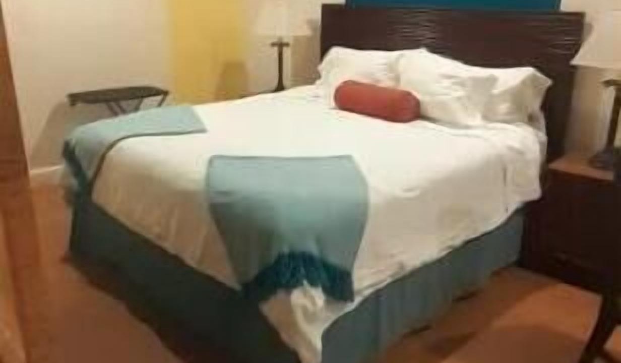 Photo of Bedroom in Queen Emmas Bluffs