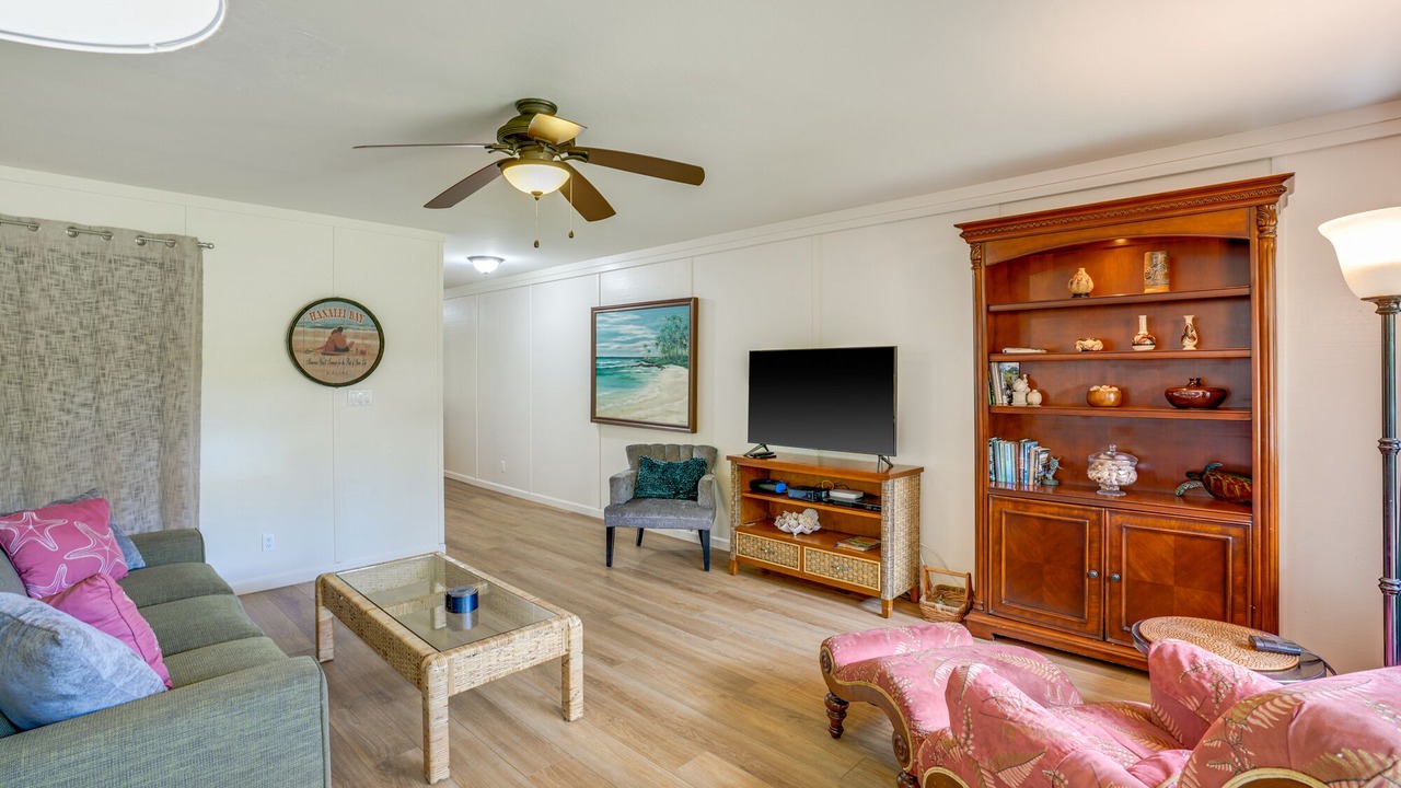 Photo of Livingroom in Queen Emmas Bluffs