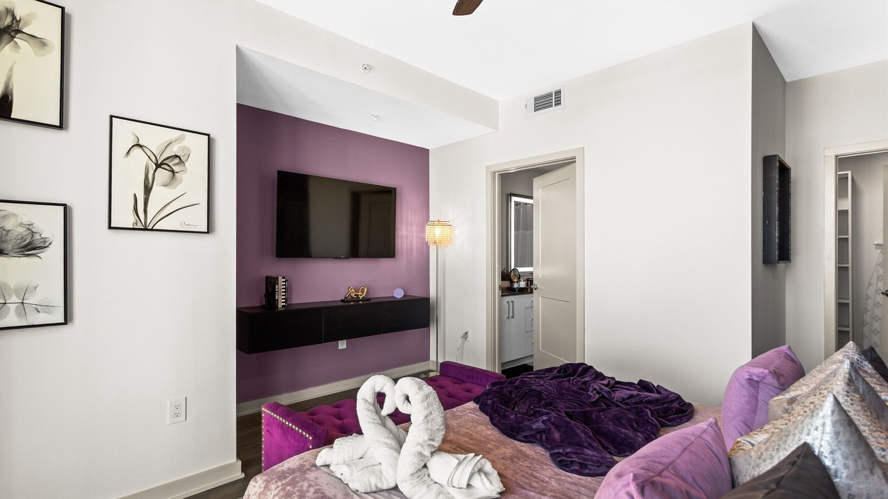 Photo of Bedroom in Peachtree Center