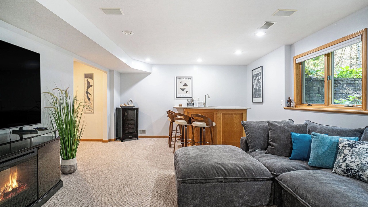 Photo of Livingroom in West Olive