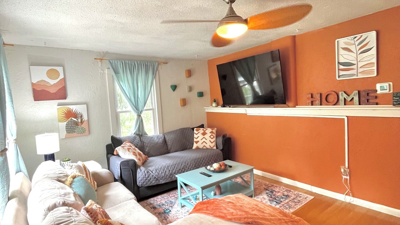 Photo of Livingroom in Woodfin