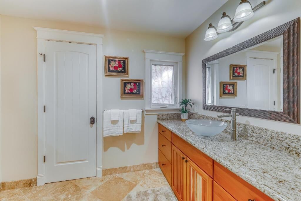 Photo of Bathroom in Princeville