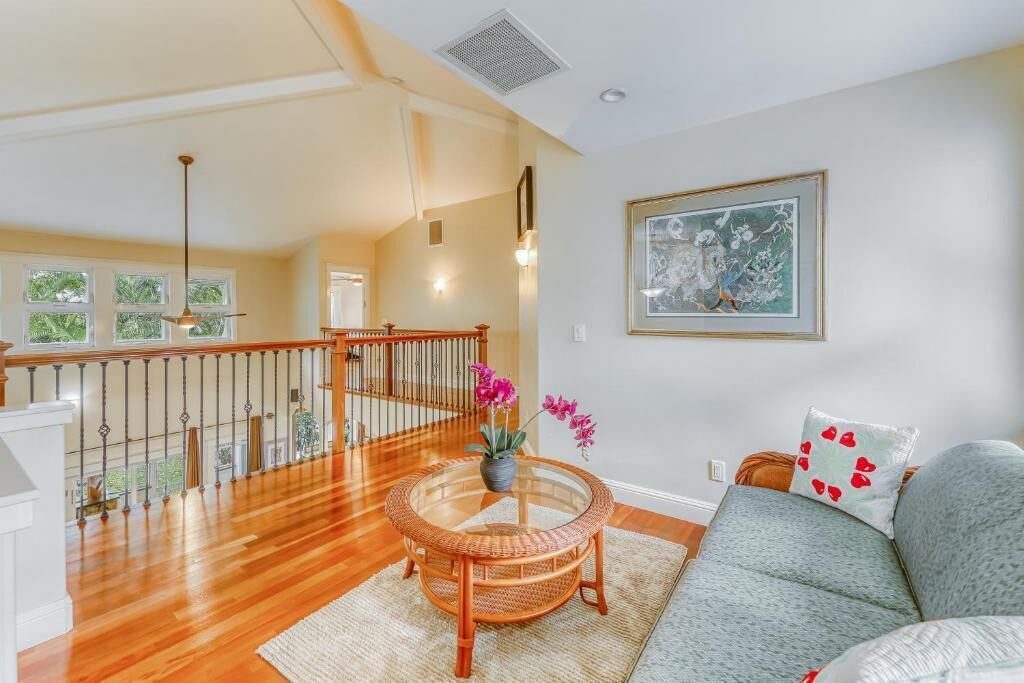 Photo of Livingroom in Princeville