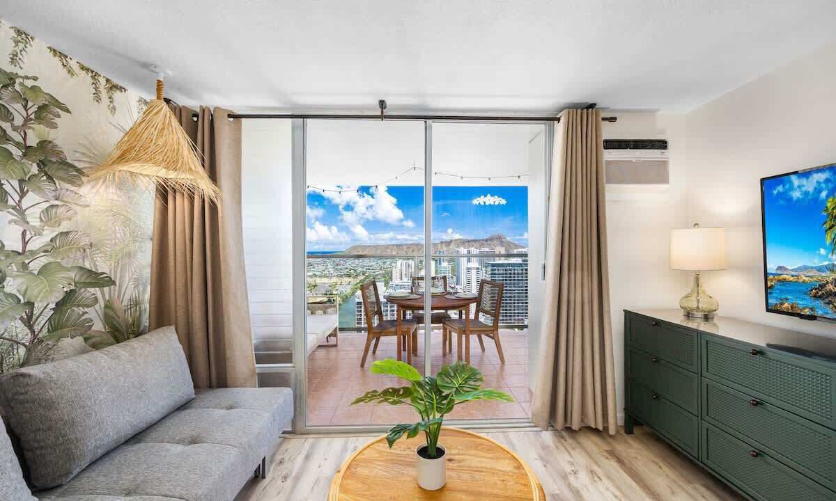 Photo of Bedroom in Waikiki