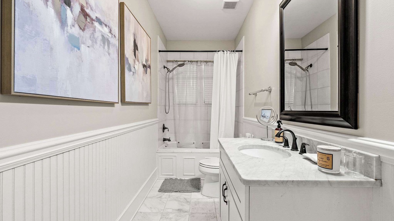 Photo of Bathroom in Midtown