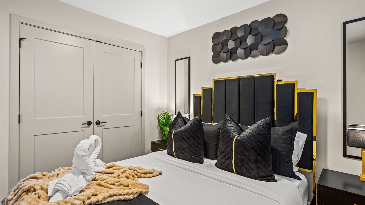 Photo of Bedroom in Peachtree Center