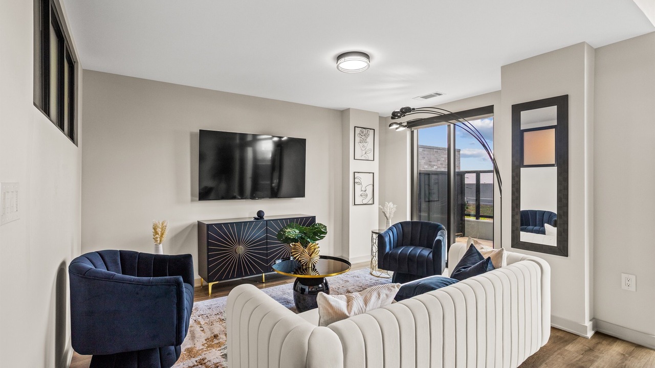 Photo of Livingroom in Peachtree Center