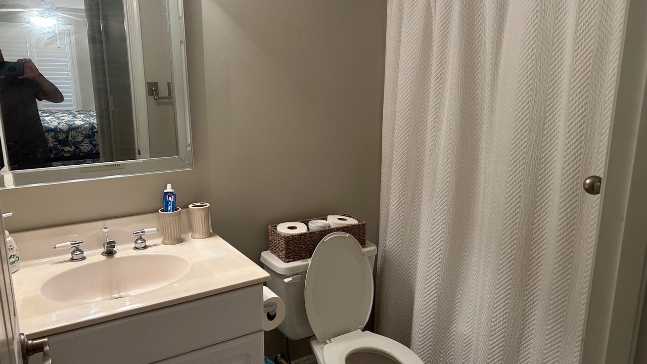 Photo of Bathroom in Heron Harbour Isle