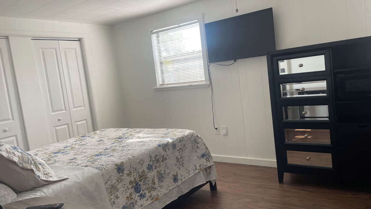 Photo of Bedroom in Sandalwood