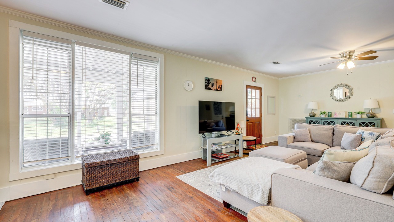 Photo of Livingroom in St. Marys