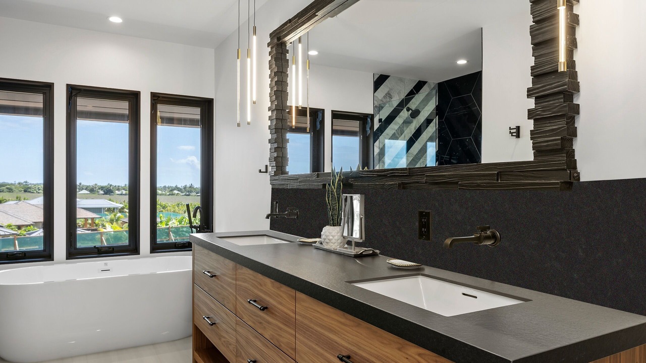 Photo of Bathroom in Poipu