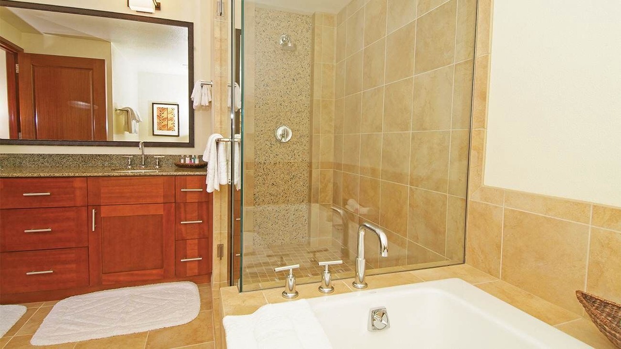 Photo of Bathroom in Lihue