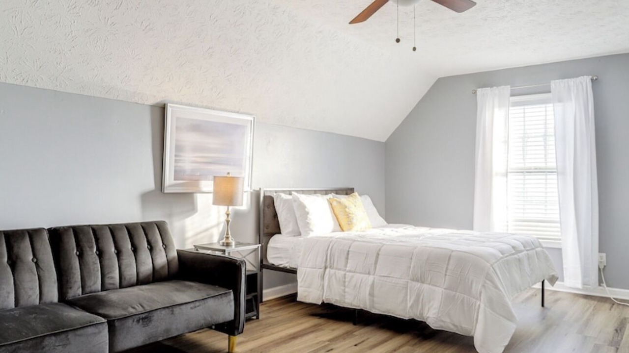 Photo of Bedroom in Lawrenceville